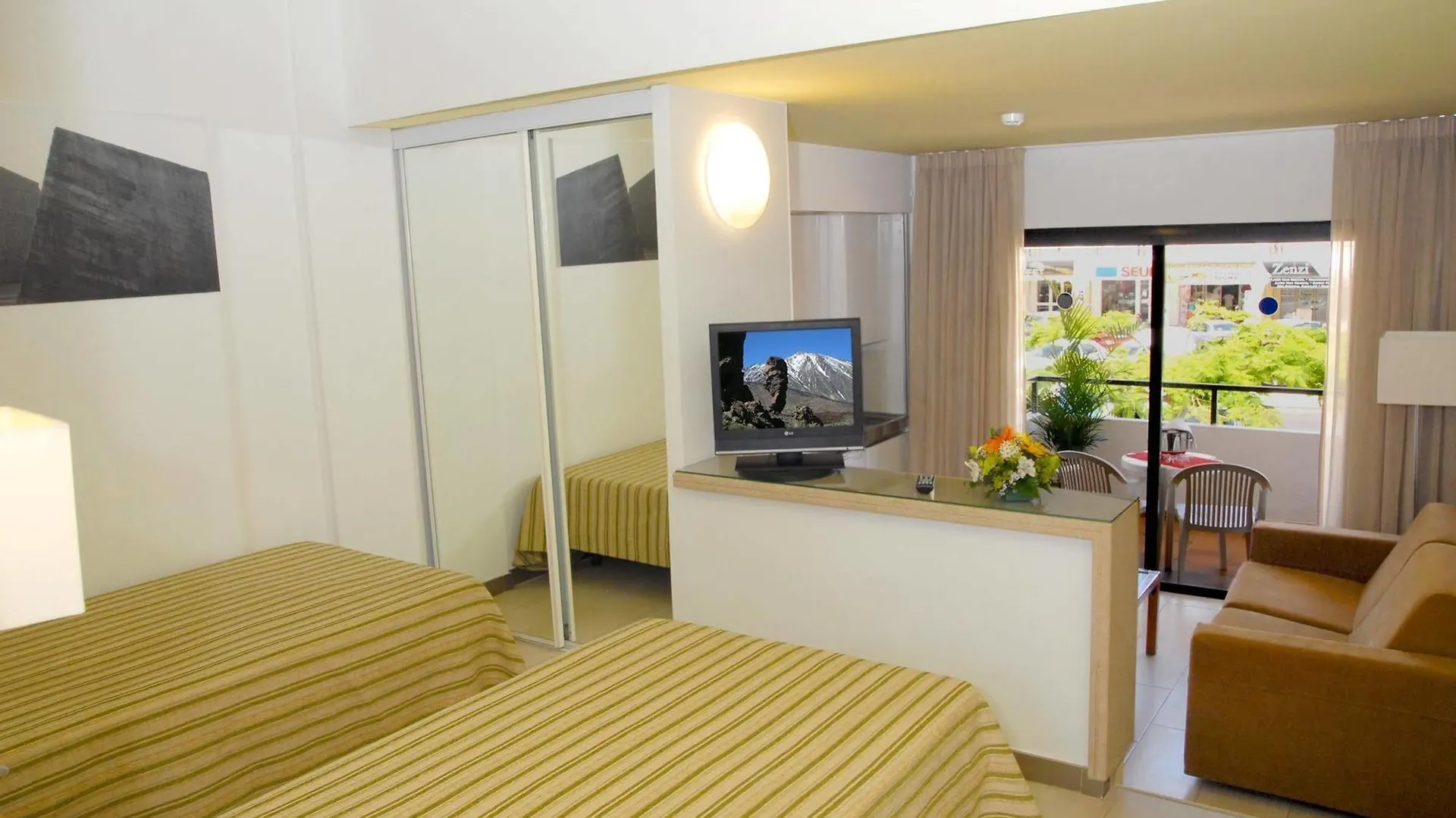 Udalla Park - Hotel & Apartamentos Playa de las Americas  3*, Playa de las Americas (Tenerife)